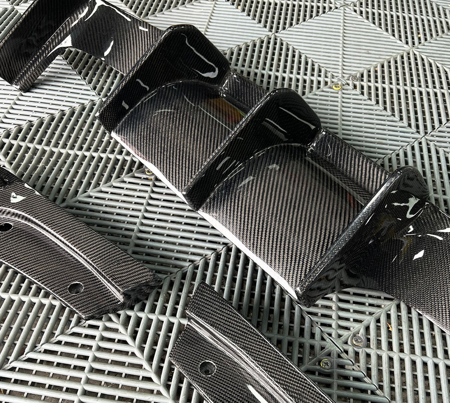 BMW M3/M4 F80/F82/F83 V Style Diffusor 3-teilig