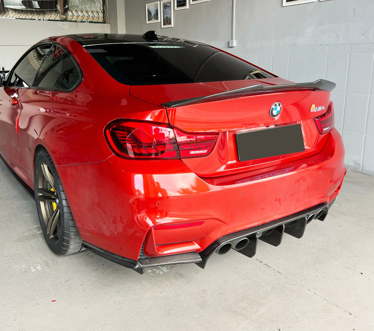 BMW M3/M4 F80/F82/F83 V Style Diffusor 1 Satz Kohlefaser