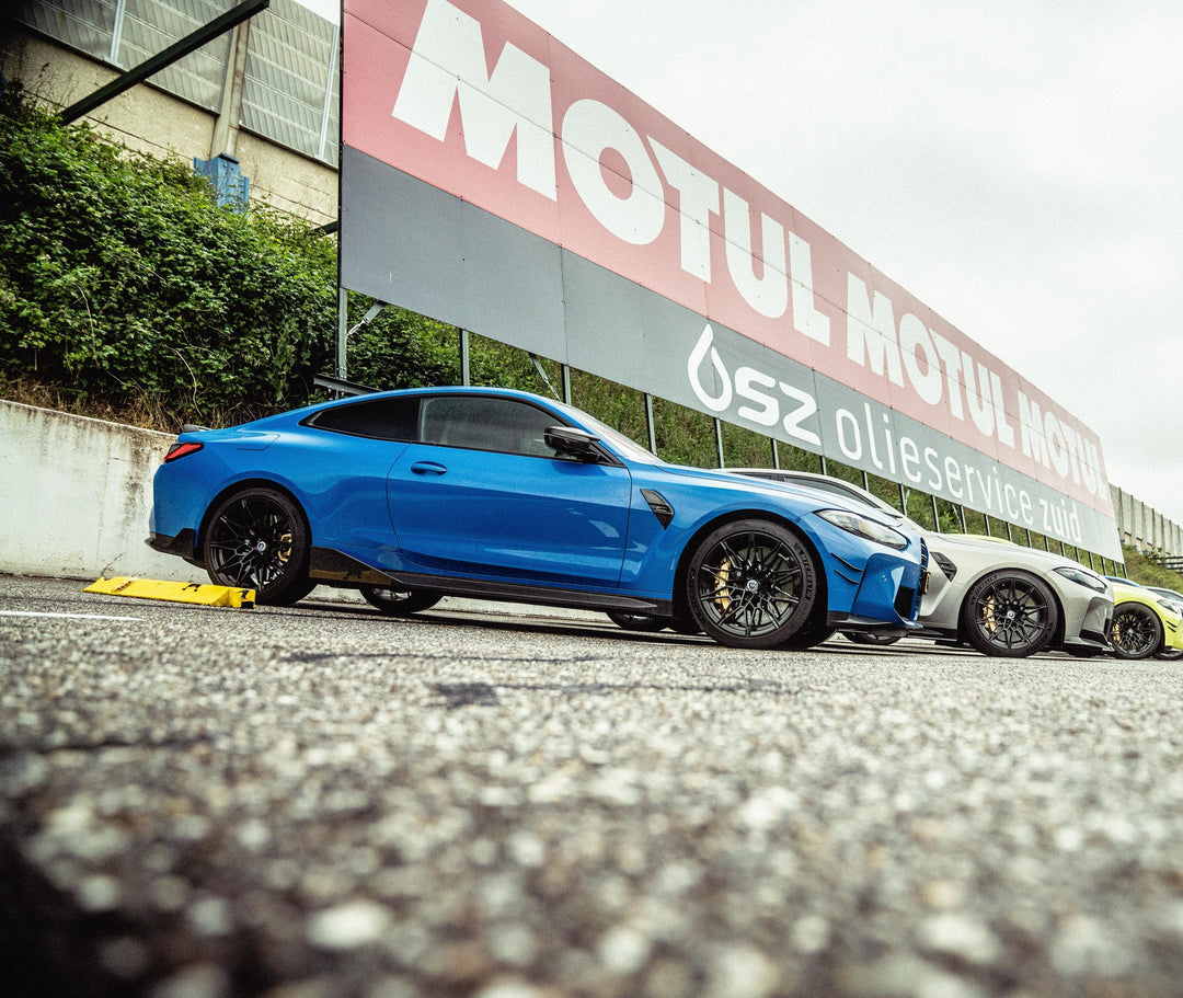 Voodoo Blue BMW M4 Competition G82 – OEM+ Carbon Elegantie door TOWMA