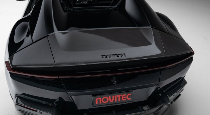 Ferrari 12Cilindri Spider met gemonteerde Novitec carbon rearspoiler