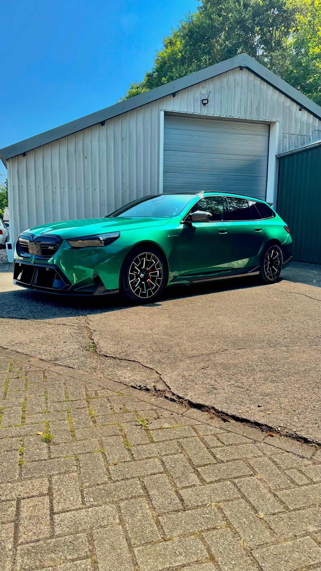 BMW M5 G90 | M5 G99 MP Style Carbon Side Skirts