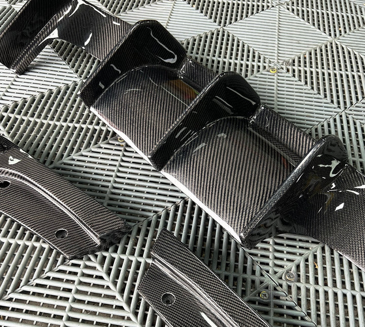 BMW M3/M4 F80/F82/F83 V Style Diffuser 3-delig