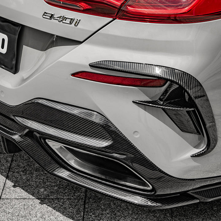 TOWMA. - SooQoo BMW 8 Serie G16 Gran Coupe Prepreg Carbon Fiber Rear Diffuser