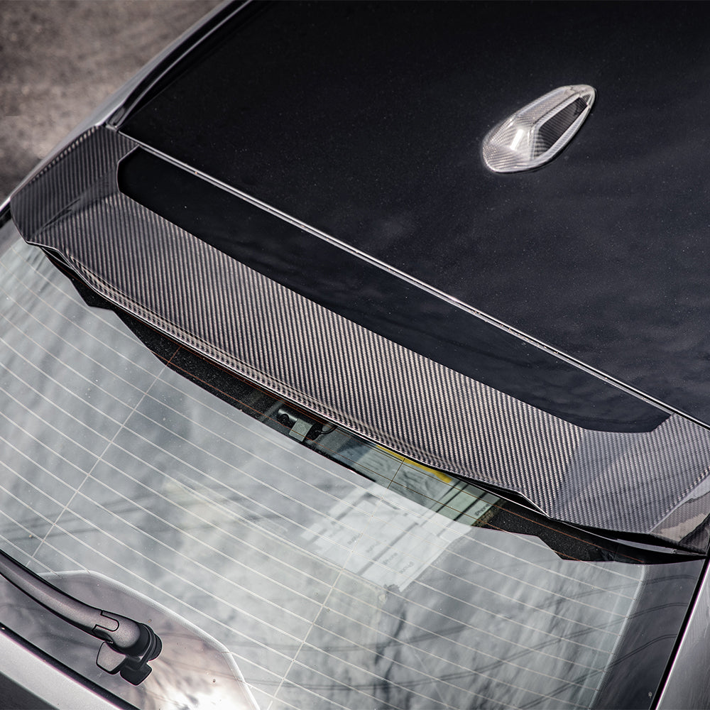 BMW M3 G81 dakspoiler V1 gemonteerd