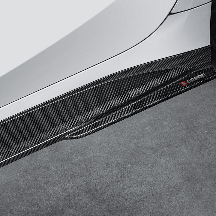 SooQoo M4 side skirts gemonteerd