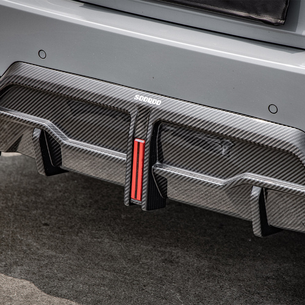 BMW 2er G42 Prepreg Carbon Fiber Heckdiffusor mit Bremslicht