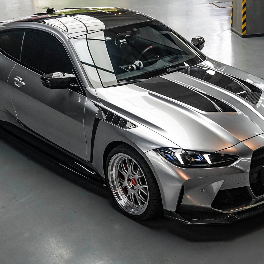 BMW M4 G82 spatborden primer met carbon vents