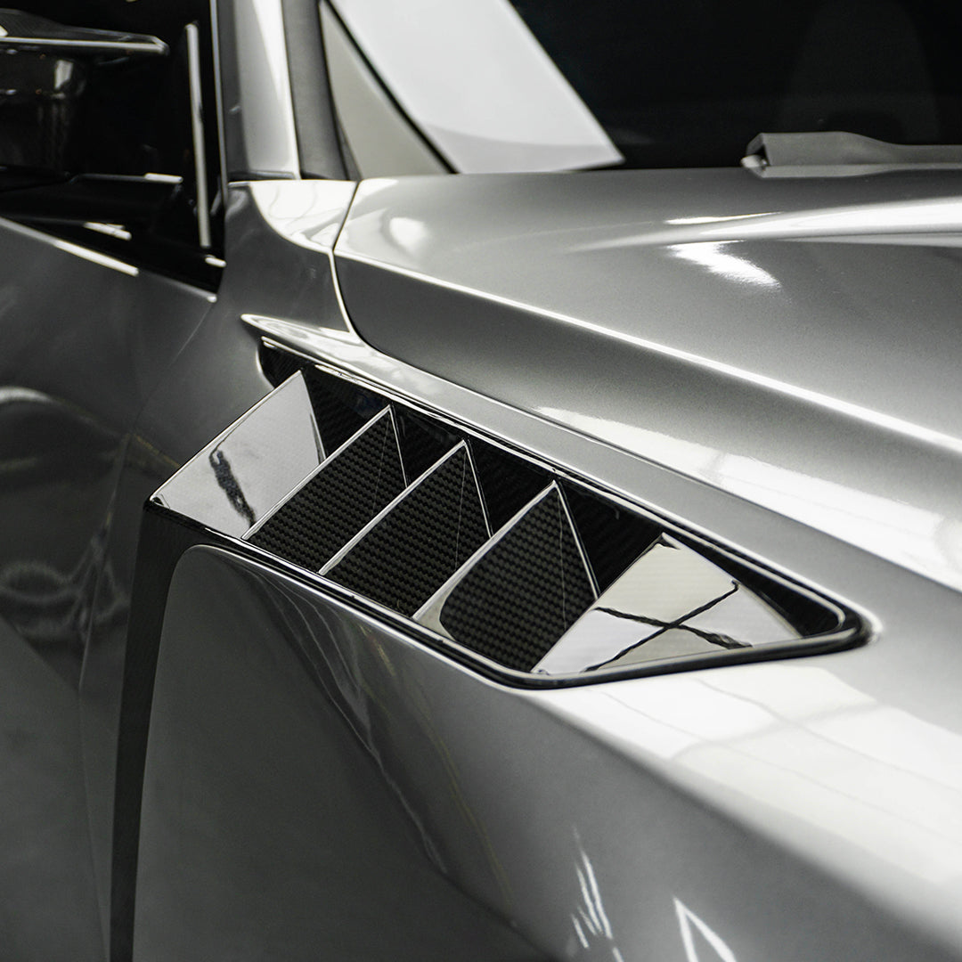 BMW M4 G83 vented fender primer